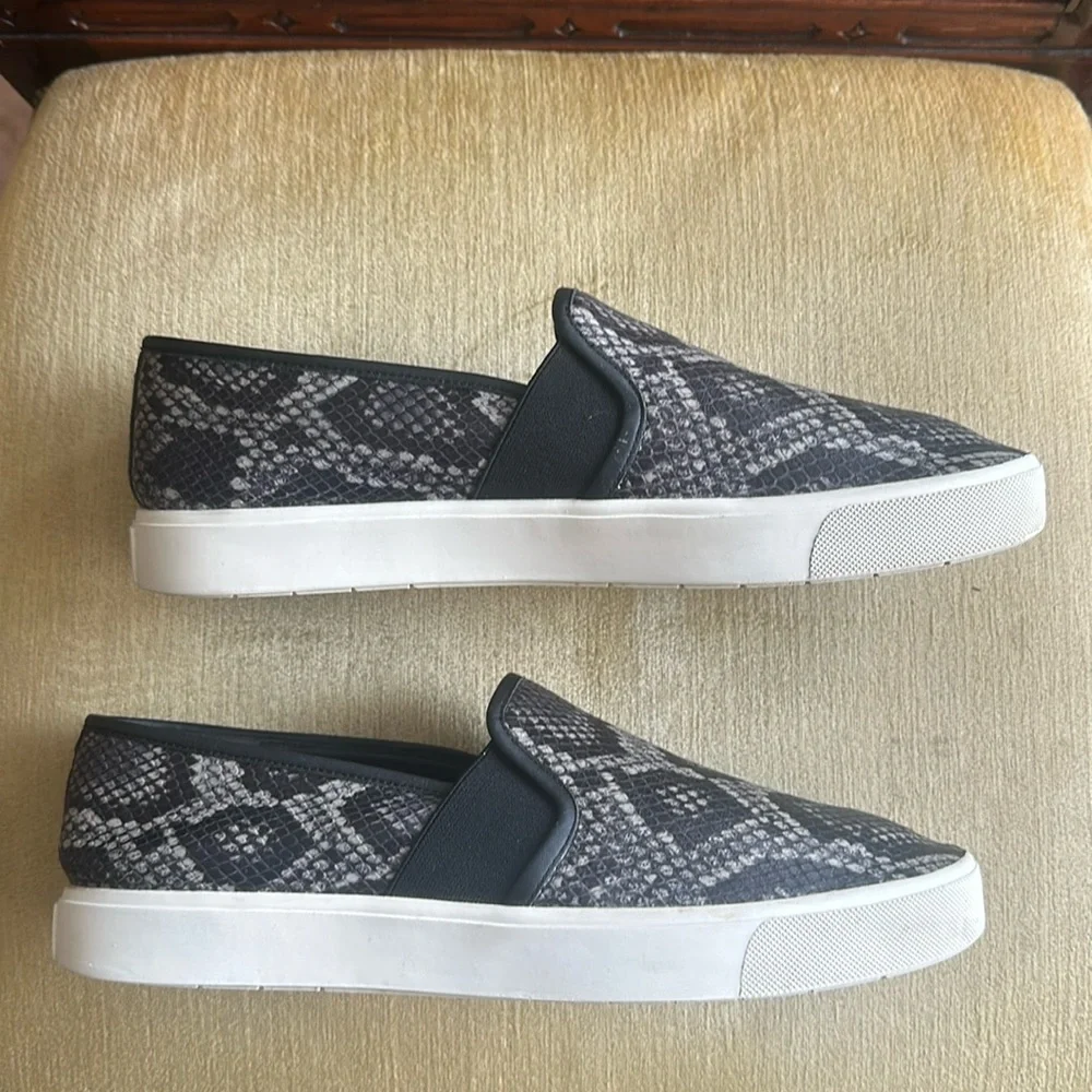 Vince Women's Blair Leather Slip On Sneakers Gray Snake Print Size 9.5